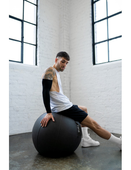 STRYVE Active Ball | Kunstleder All Black